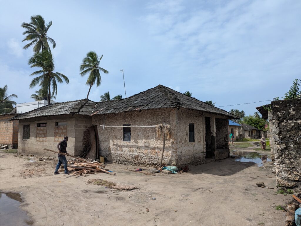 Maison typique d'un village du nord de Zanzibar